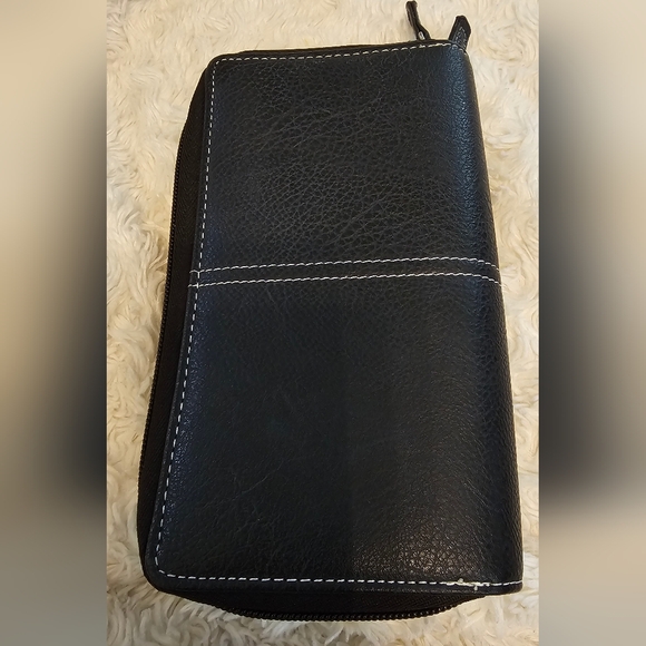 Black Soft pebbled leather Double Zip Around Wallet New without Tags - Picture 2 of 12